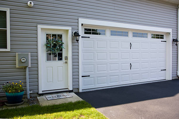 24/7 Emergency Garage Door Panel Replacement experts in Polk County County, GA